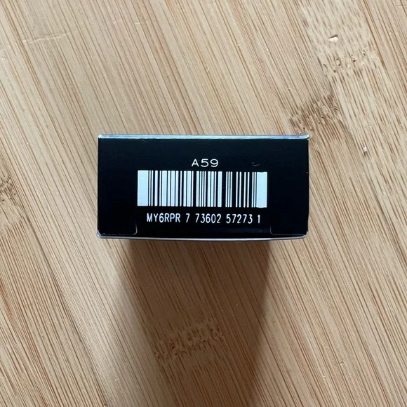 MAC eyeshadow in “greystone” matte - Picture 3 of 5